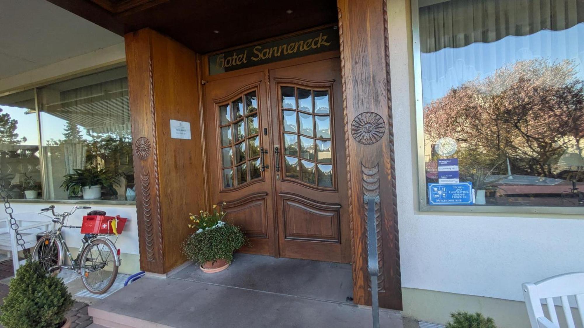 Landhotel Sonneneck - Breuna Im Naturpark Bagian luar foto