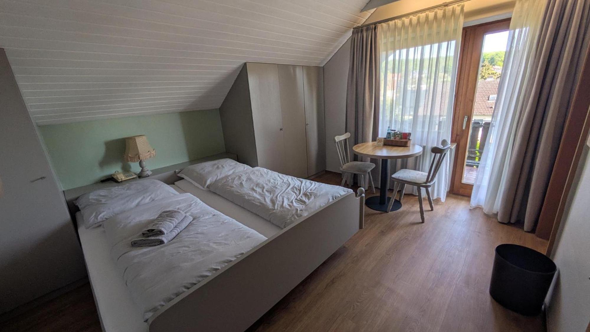 Landhotel Sonneneck - Breuna Im Naturpark Bagian luar foto